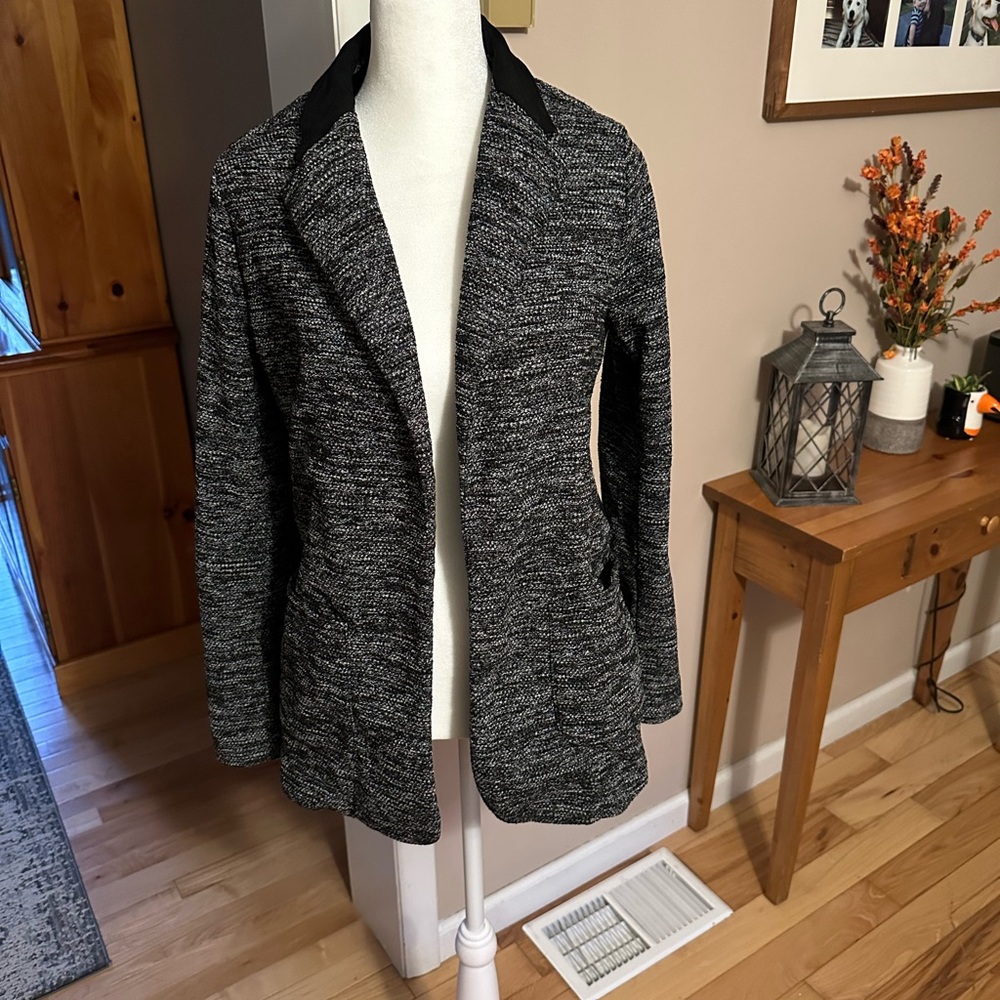 Simply Vera Vera Wang Black and Gray Blazer